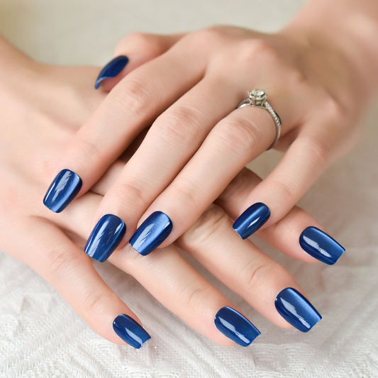 Glossy Blue - Cat Eye Nails