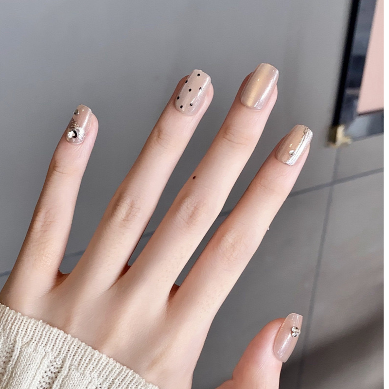 Handmade Reusable Cat Eye Nails - Soft Brown Cream - Secret Teddy