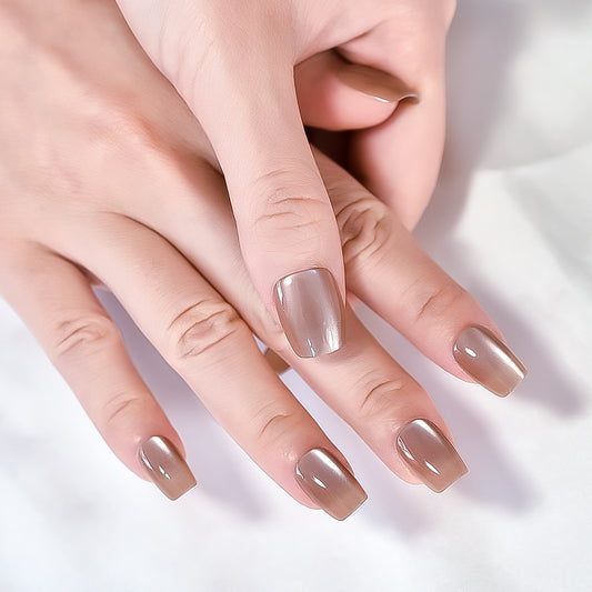 Light Brown - Cat-Eye Nails
