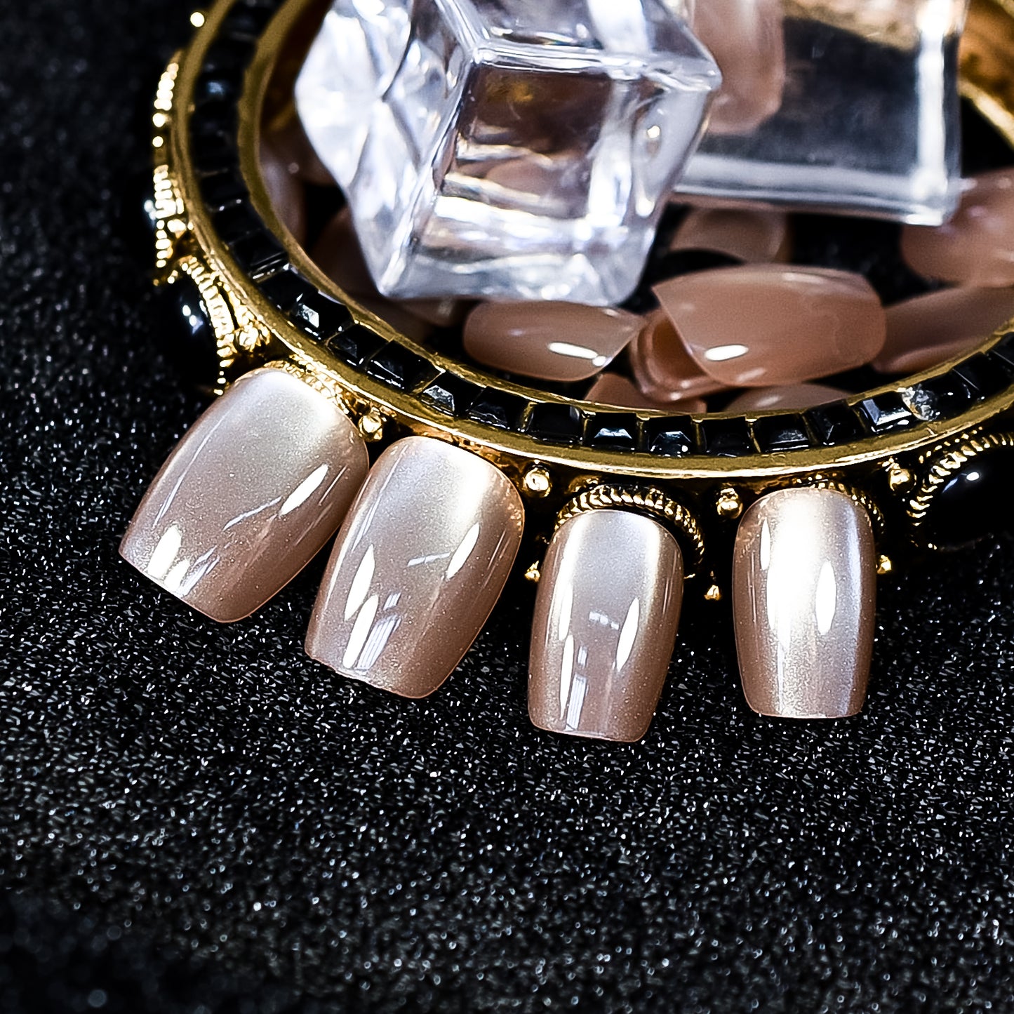 Hellbraun - Cat-Eye-Nägel