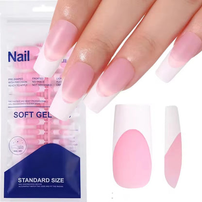 Lange, quadratische French-Nägel in Pink – Set mit 120 Nägeln