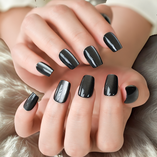 Black cat eye nails