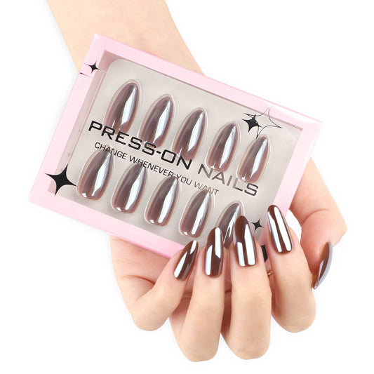 Ongles longs en amande - GD61